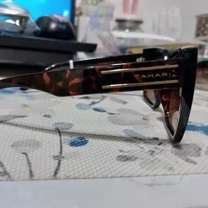 TAHARI Women's Th904 Oversized 100% UV Protective Square Sunglasses Elegant